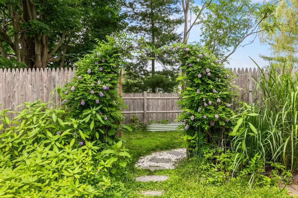 799 Highland Avenue South Portland ME 04106
