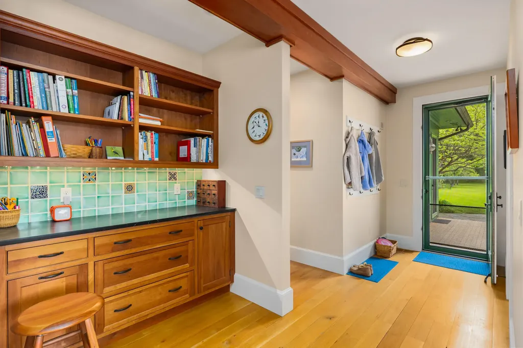 16 Brixham Road Eliot ME 03903