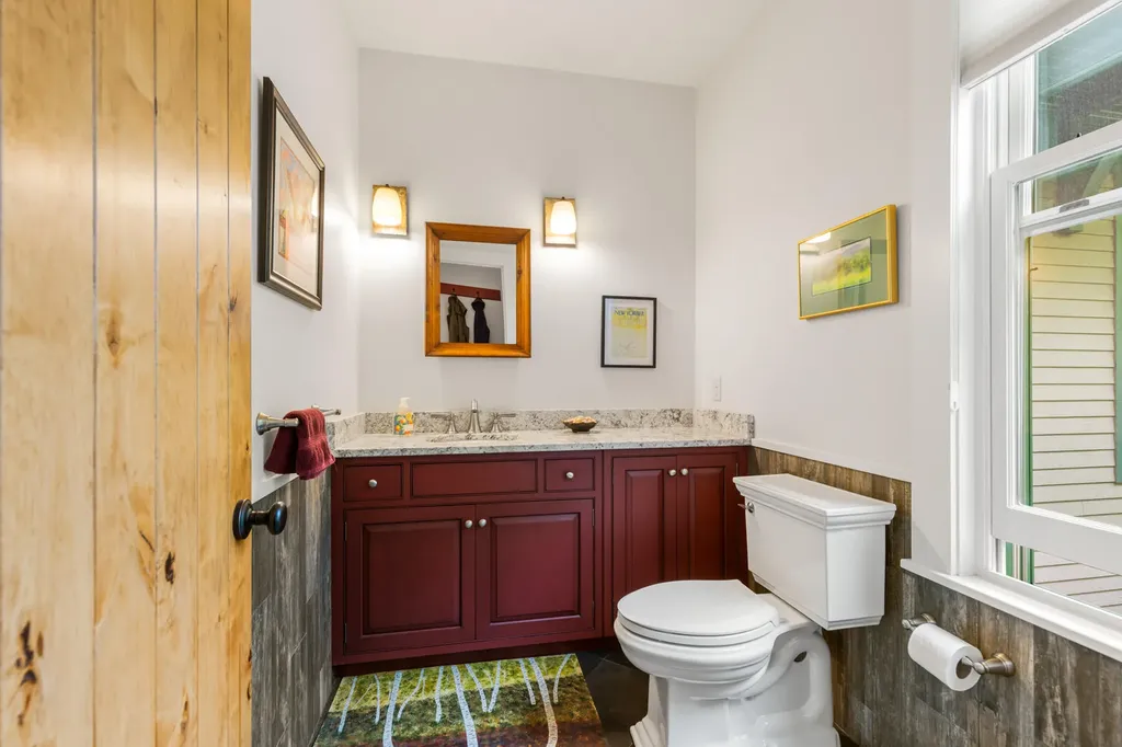 16 Brixham Road Eliot ME 03903