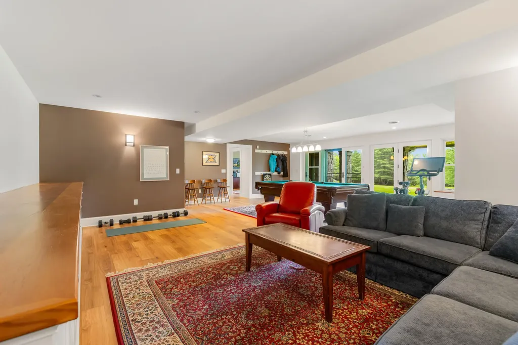 16 Brixham Road Eliot ME 03903