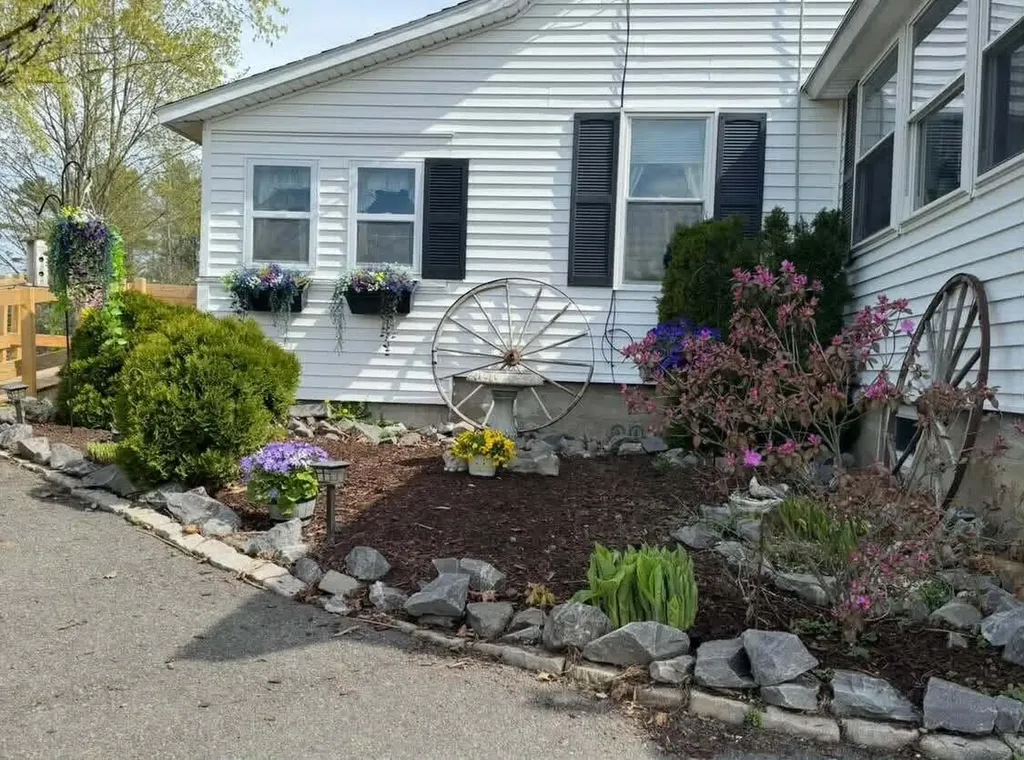 11 Shepherds Way Augusta ME 04330