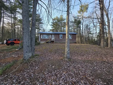 26 Pineview Avenue Glenburn ME 04401