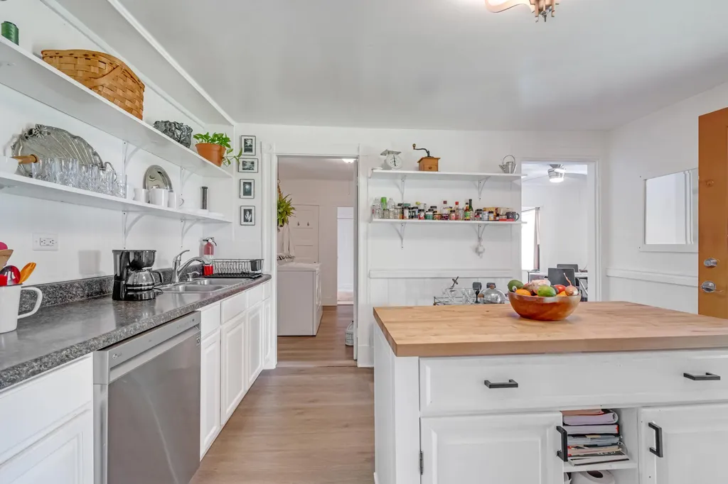 213 S Main Street Auburn ME 04210
