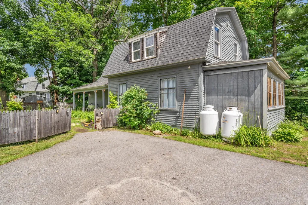 213 S Main Street Auburn ME 04210