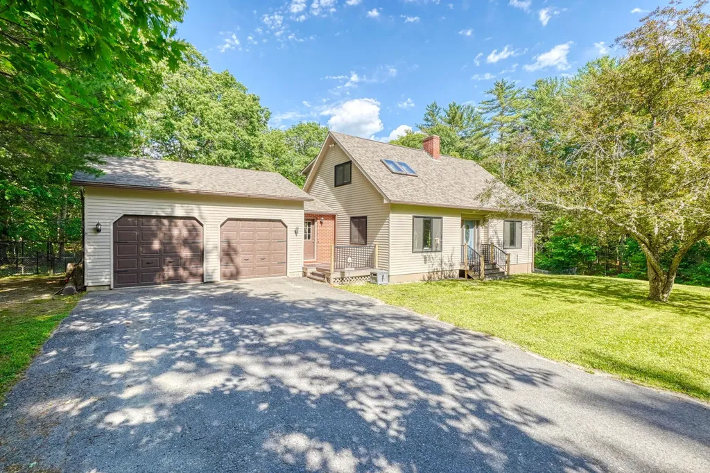 2041 Summerhaven Road Sidney ME 04330