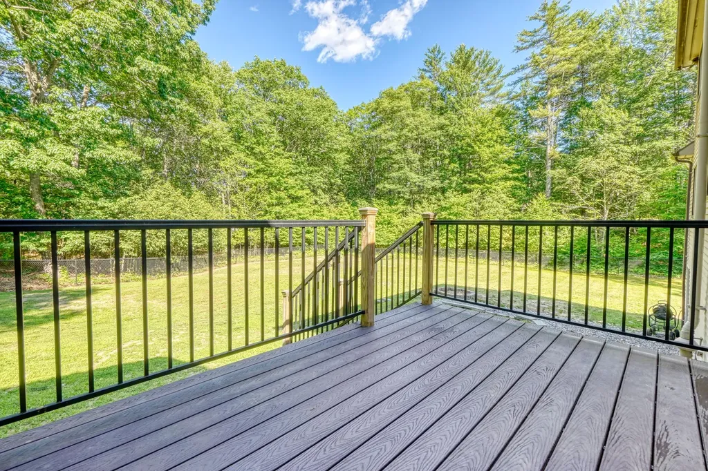 2041 Summerhaven Road Sidney ME 04330