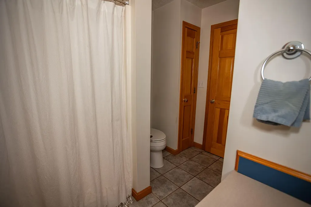 166 Hogan Pond Lane Oxford ME 04270