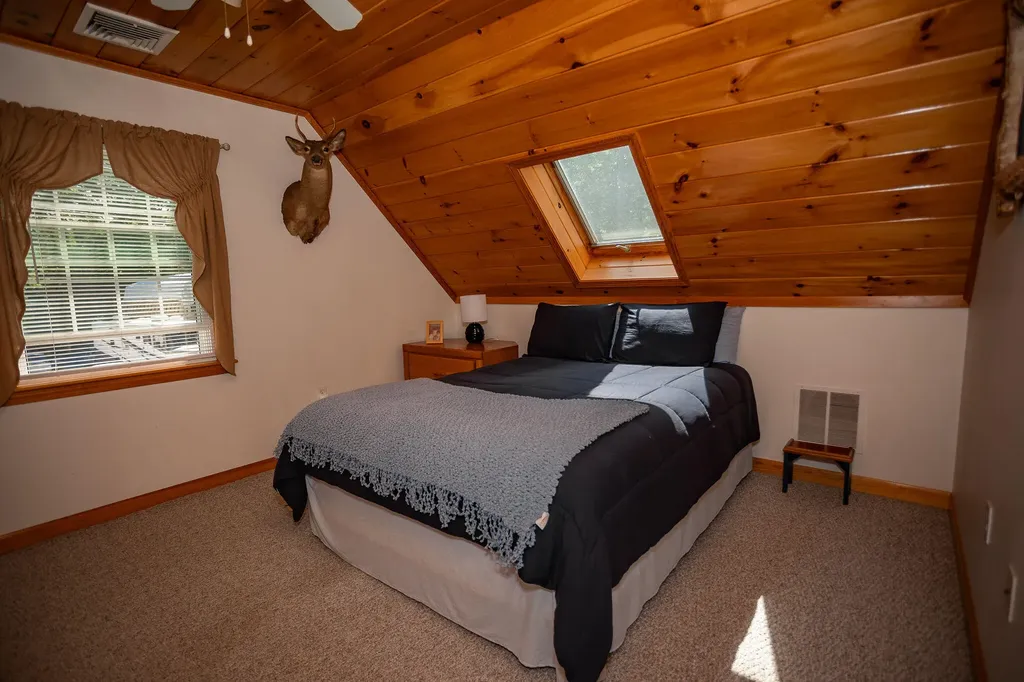 166 Hogan Pond Lane Oxford ME 04270