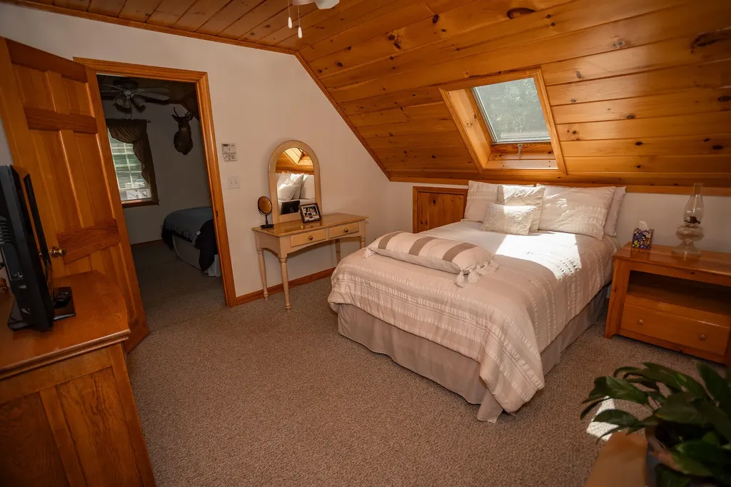 166 Hogan Pond Lane Oxford ME 04270