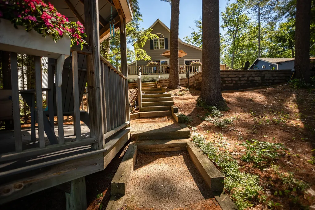 166 Hogan Pond Lane Oxford ME 04270