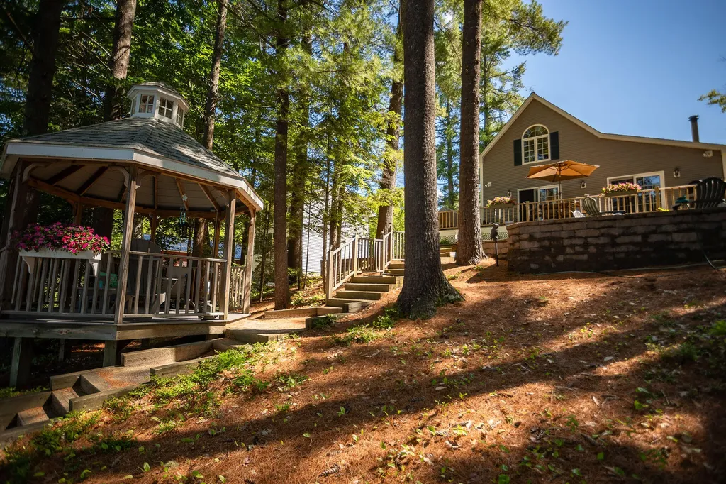166 Hogan Pond Lane Oxford ME 04270