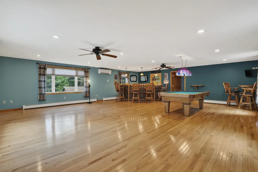 1 Roosevelt Trail Standish ME 04084