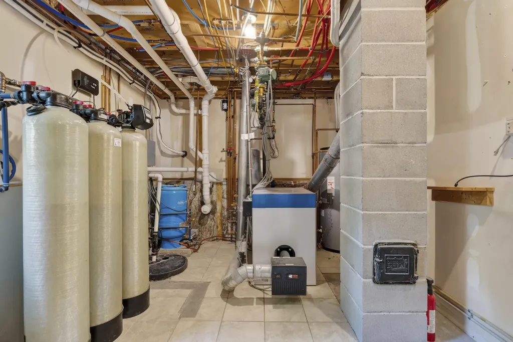 1 Roosevelt Trail Standish ME 04084