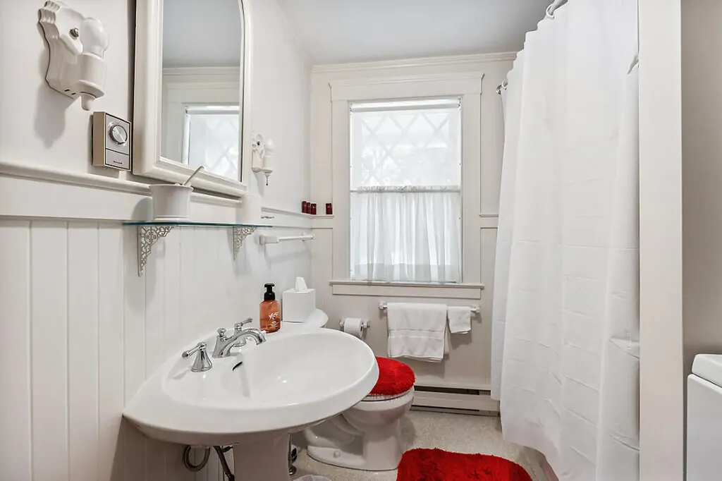 157 Russell Avenue Rockport ME 04856