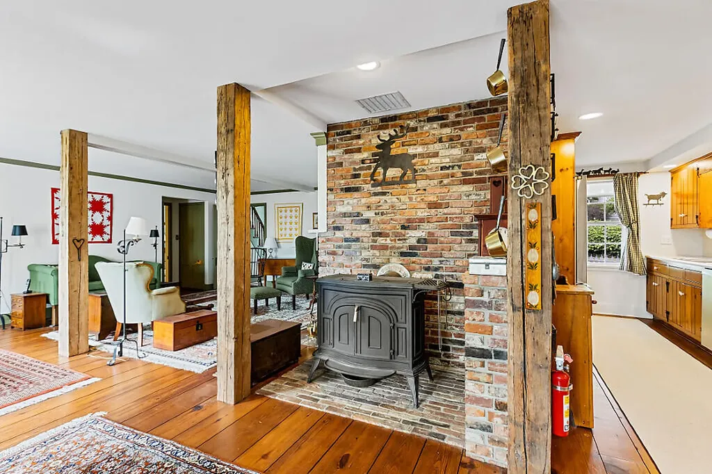 158 Russell Avenue Rockport ME 04856
