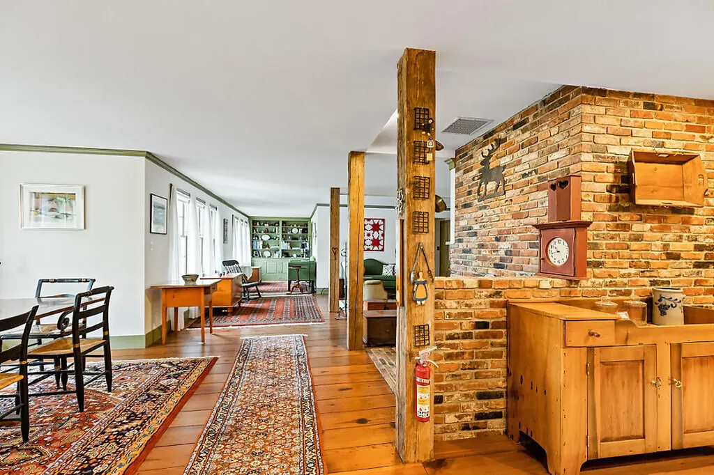 158 Russell Avenue Rockport ME 04856