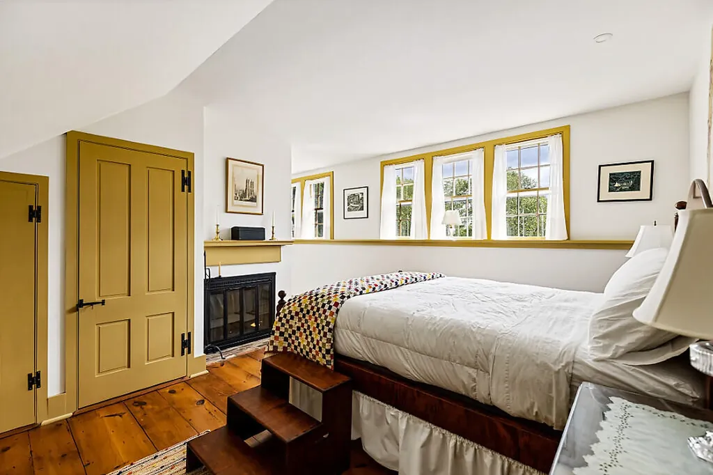 158 Russell Avenue Rockport ME 04856