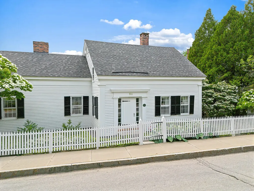 158 Russell Avenue Rockport ME 04856