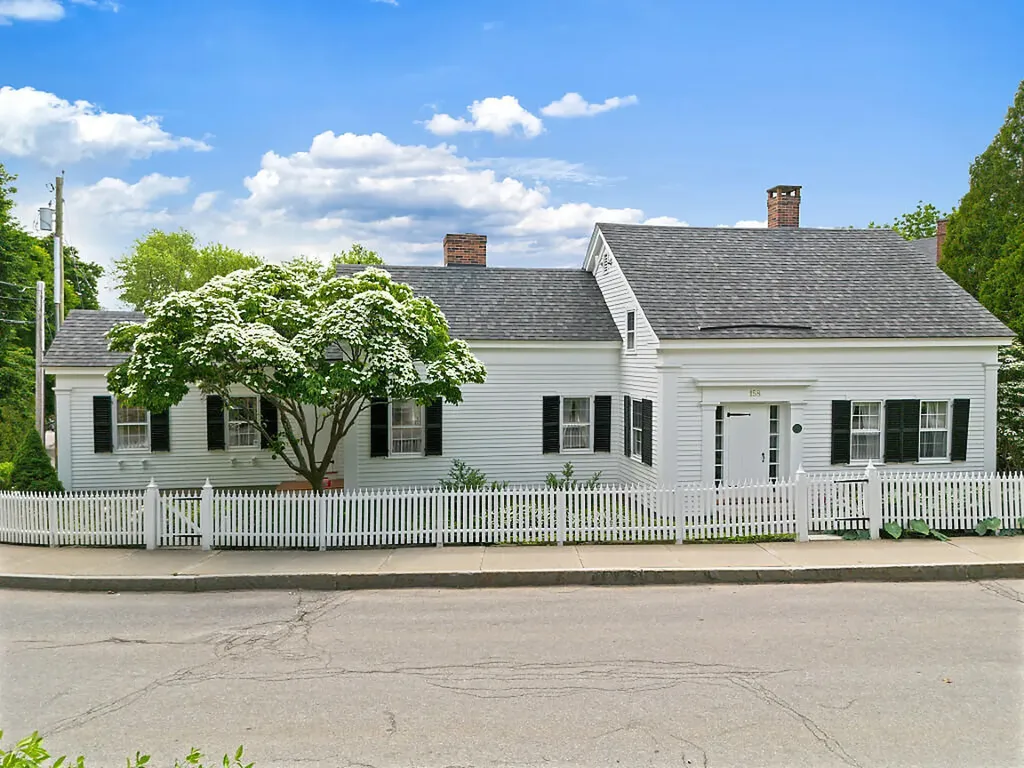 158 Russell Avenue Rockport ME 04856