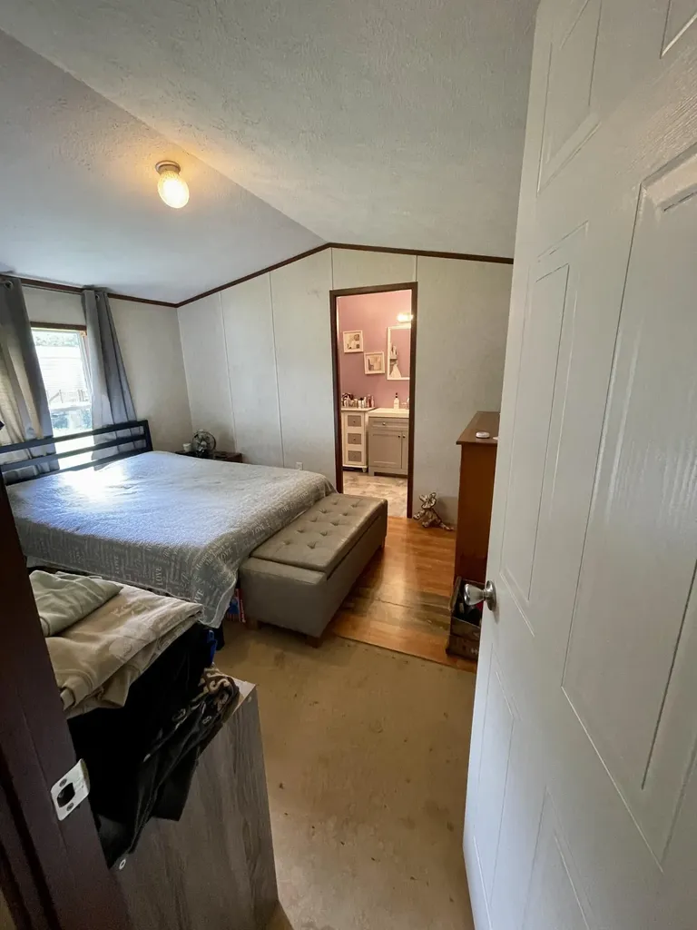 45 Lorna Lane Glenburn ME 04401