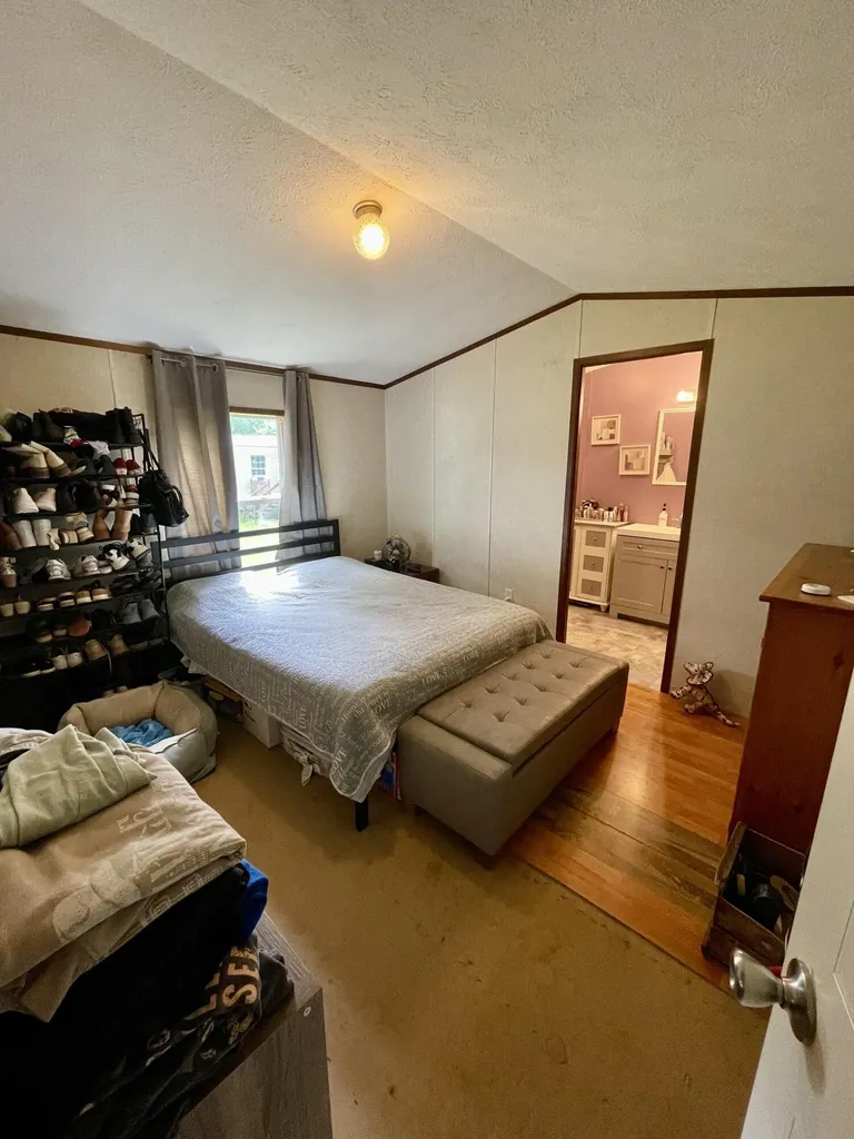45 Lorna Lane Glenburn ME 04401
