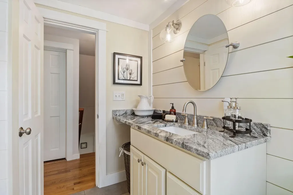 5 Bayberry Lane Cape Elizabeth ME 04107