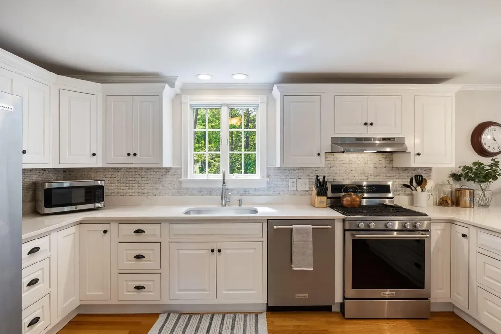 5 Bayberry Lane Cape Elizabeth ME 04107