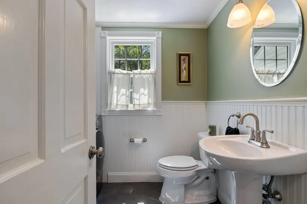 5 Bayberry Lane Cape Elizabeth ME 04107