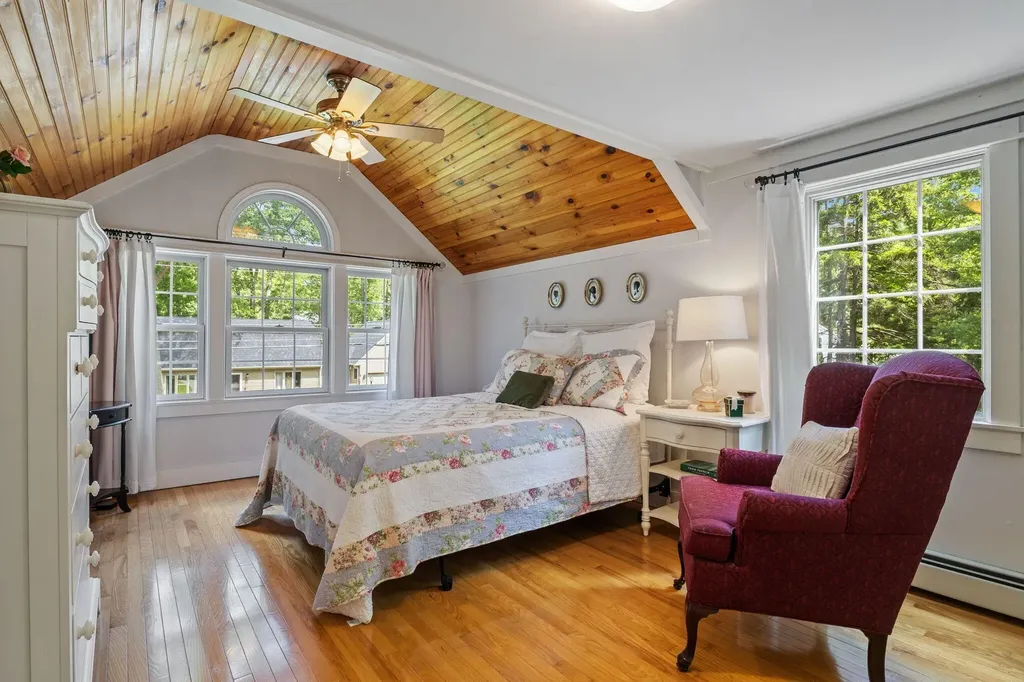 5 Bayberry Lane Cape Elizabeth ME 04107