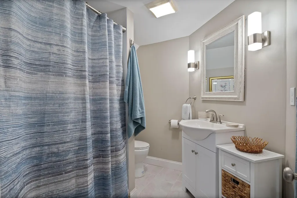 5 Bayberry Lane Cape Elizabeth ME 04107