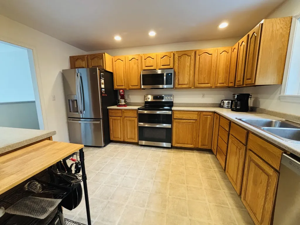 11 Rob Clark Street Winterport ME 04496