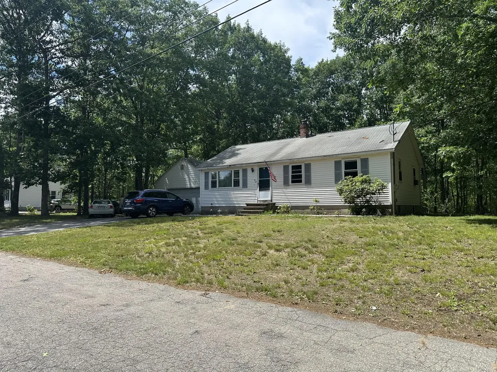 32 Pierce Avenue Sanford ME 04073