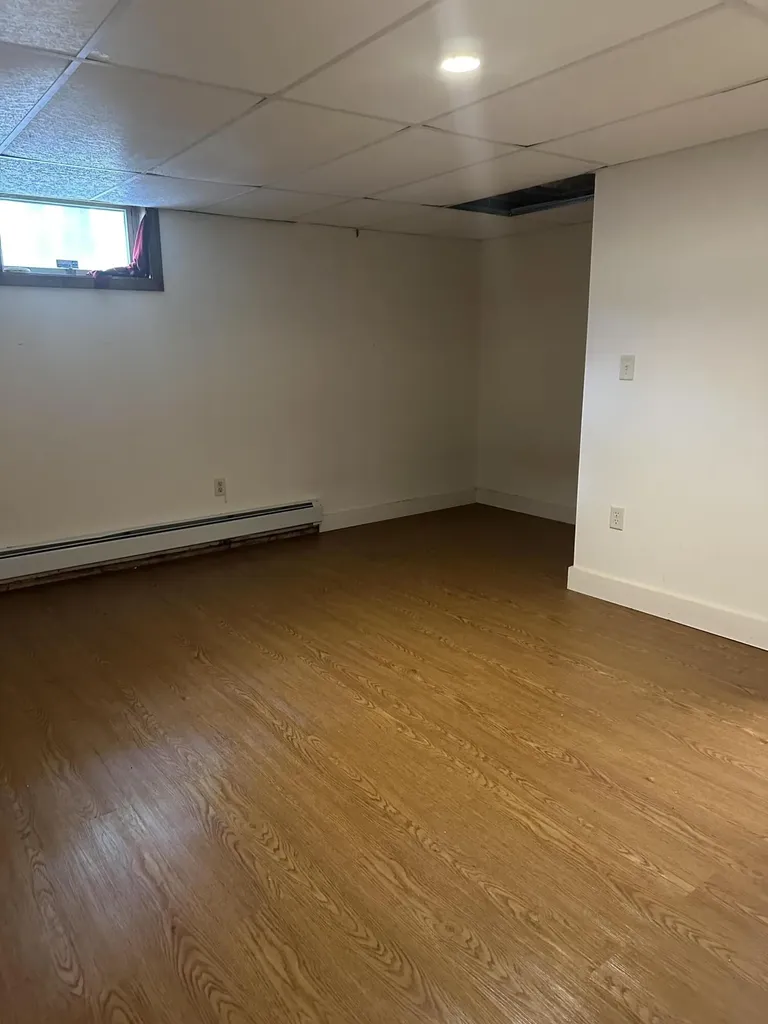 32 Pierce Avenue Sanford ME 04073