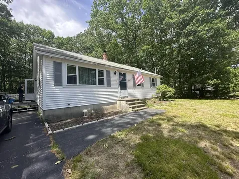 32 Pierce Avenue Sanford ME 04073