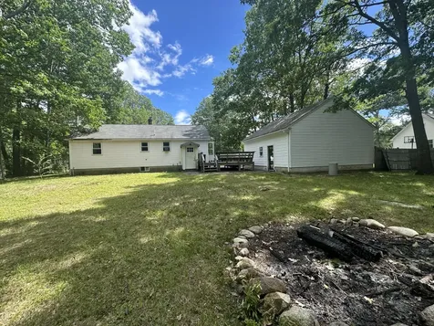 32 Pierce Avenue Sanford ME 04073