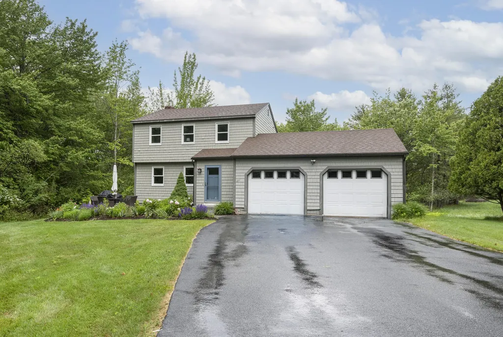27 Gail Lane Yarmouth ME 04096