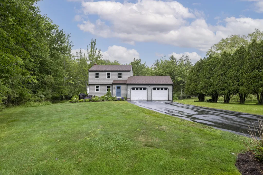 27 Gail Lane Yarmouth ME 04096