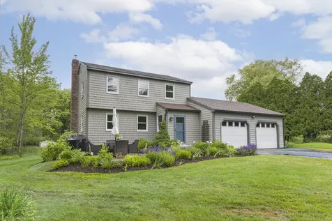 27 Gail Lane Yarmouth ME 04096