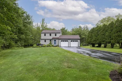 27 Gail Lane Yarmouth ME 04096