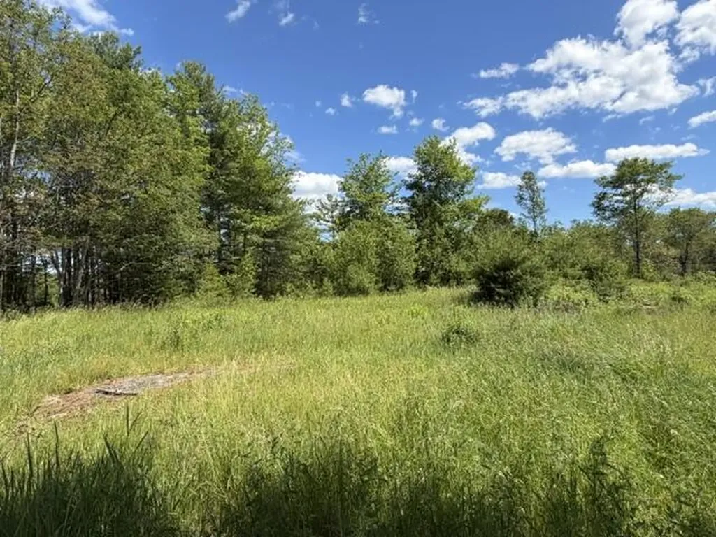 306 Cross Point Road Edgecomb ME 04556
