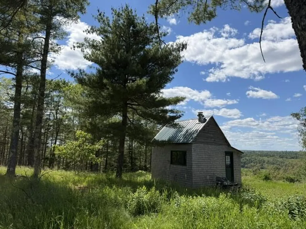 306 Cross Point Road Edgecomb ME 04556