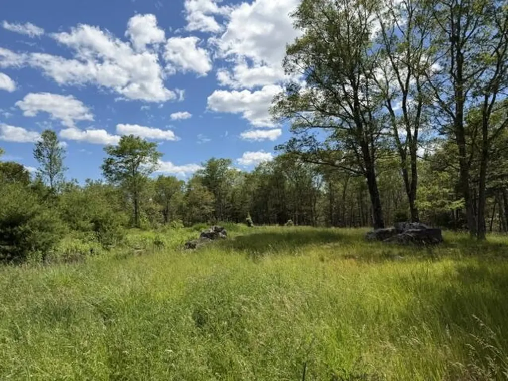306 Cross Point Road Edgecomb ME 04556