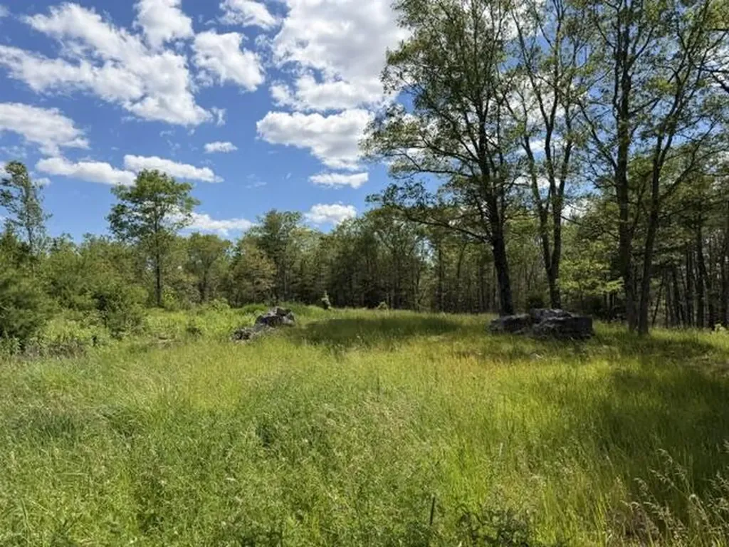 306 Cross Point Road Edgecomb ME 04556