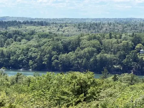 306 Cross Point Road Edgecomb ME 04556