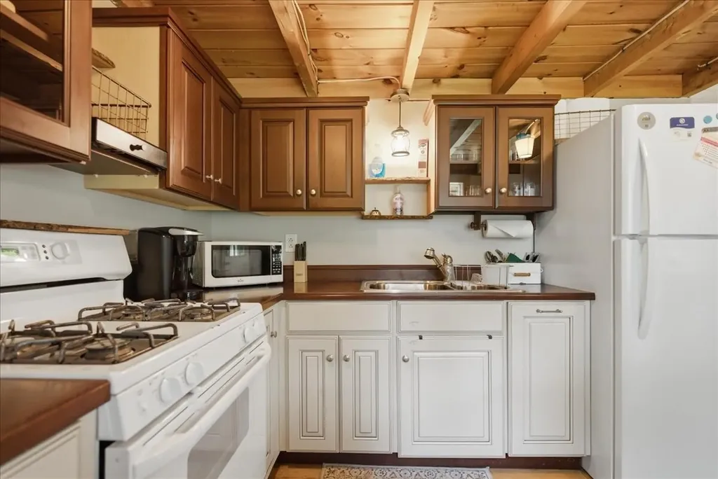 40 Shingle Mill Road New Vineyard ME 04956