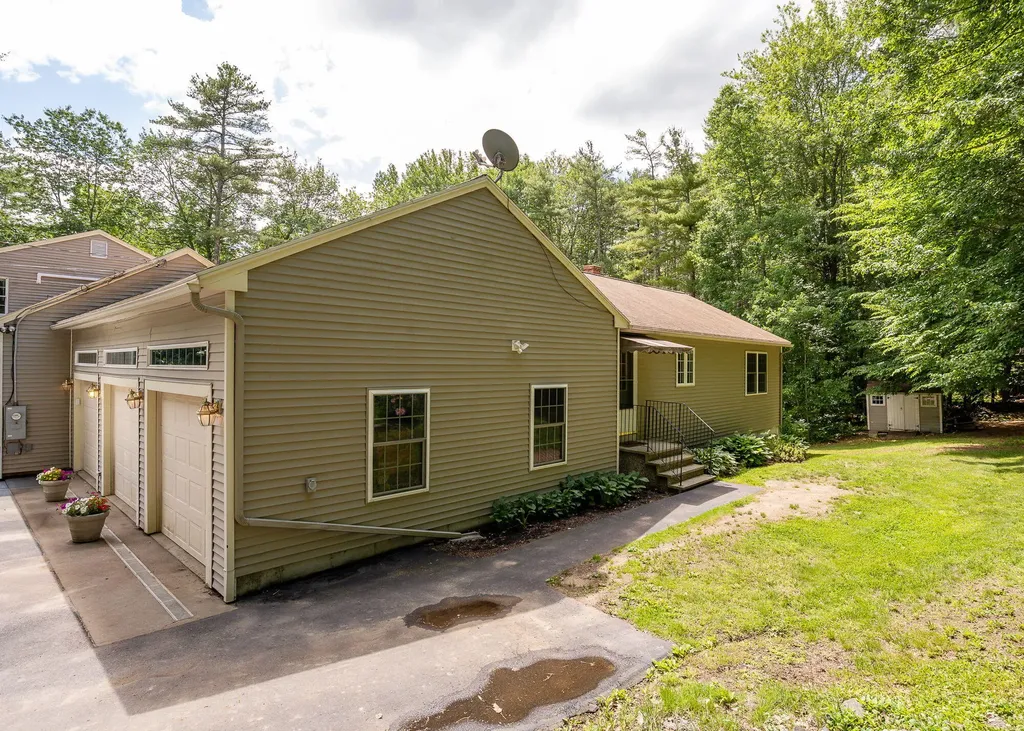 11 Merrill Road Westbrook ME 04092