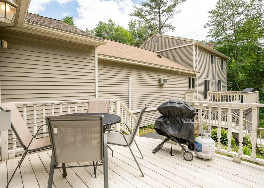 11 Merrill Road Westbrook ME 04092