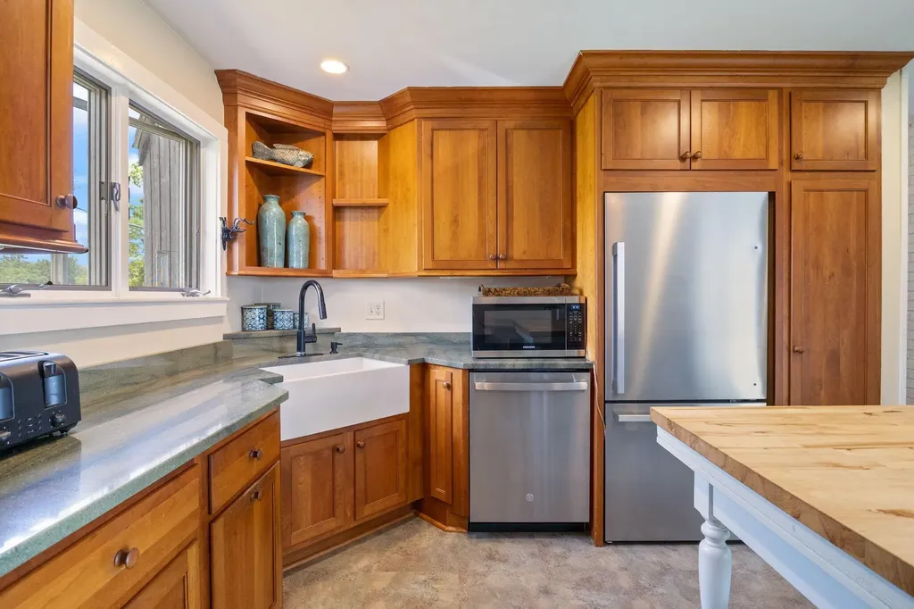 37 Webb Field Road Brunswick ME 04011