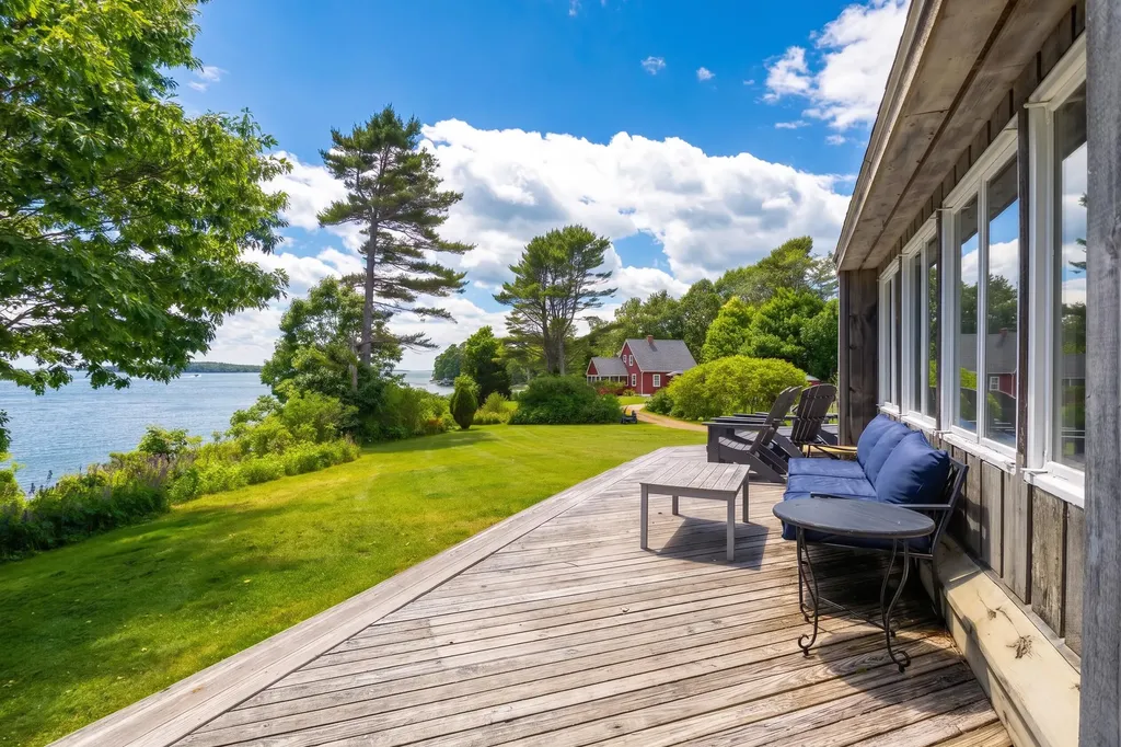 37 Webb Field Road Brunswick ME 04011
