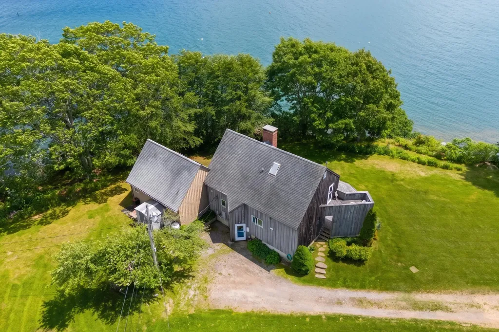 37 Webb Field Road Brunswick ME 04011